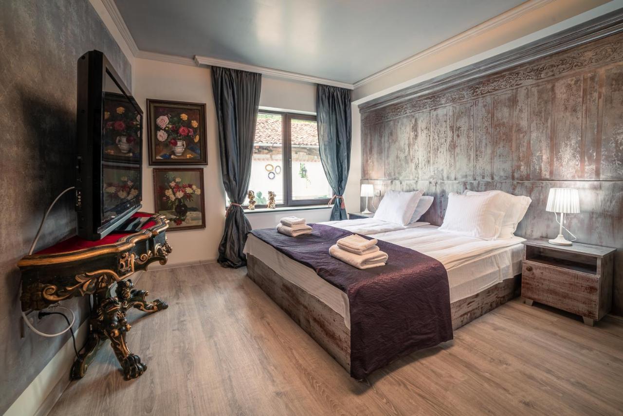 The Gallery Guest House - Garden And Garage Veliko Tarnovo Luaran gambar