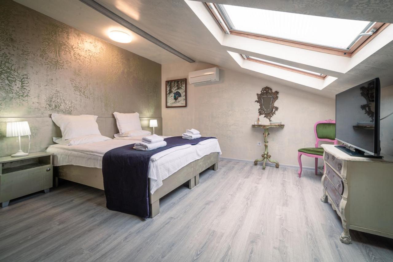 The Gallery Guest House - Garden And Garage Veliko Tarnovo Luaran gambar
